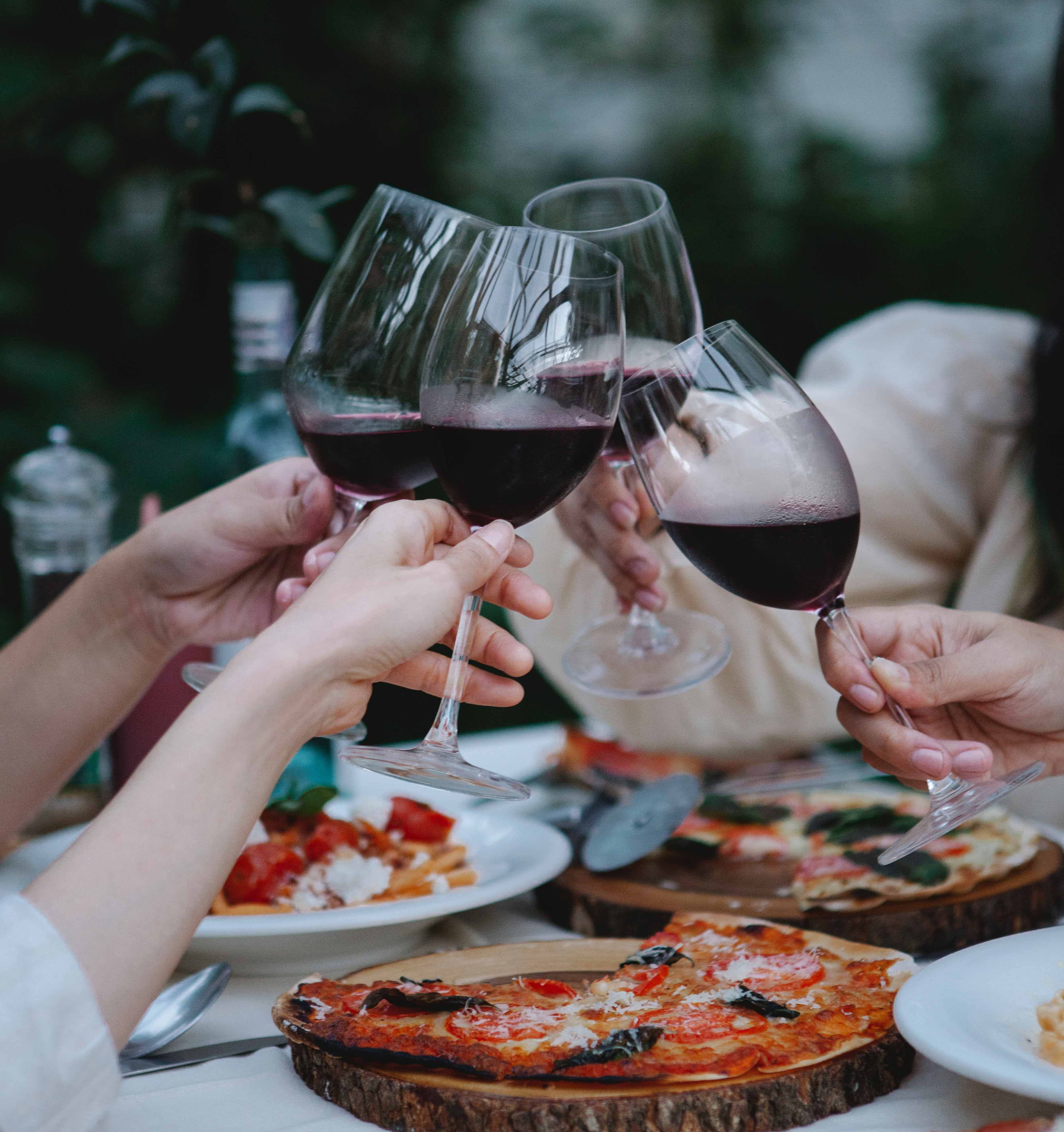 GUIA DE HARMONIZAÇÃO: PIZZAS E VINHOS